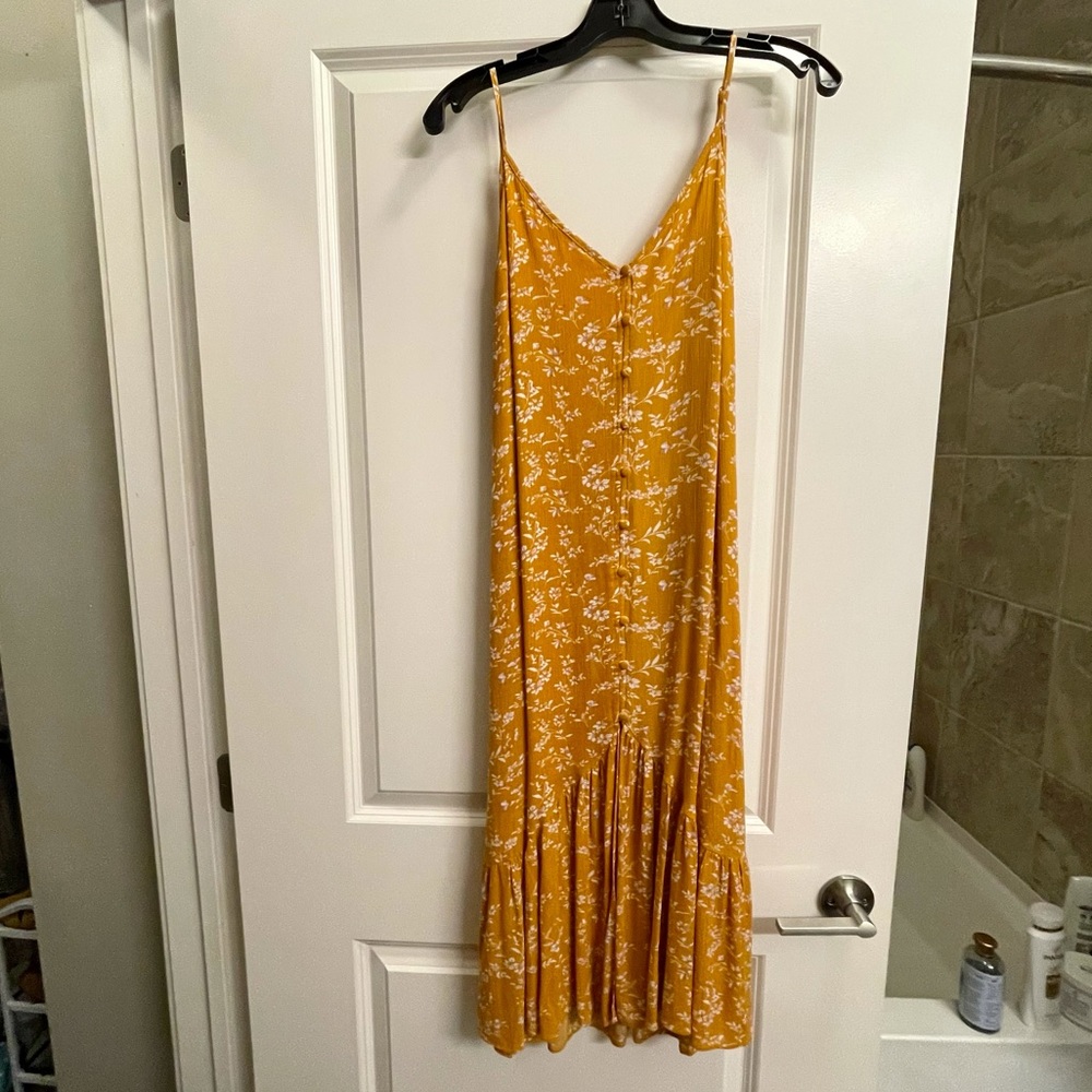 Floral midi dress in mustard